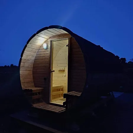 بيت للعطل Barn House